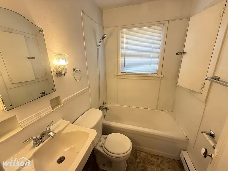 1403 W Lincoln Ave — Photo 10