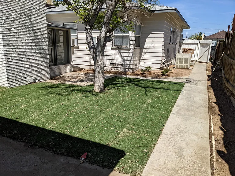 215 Jefferson St — Photo 12