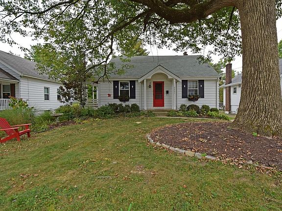 2nd image of 6247 Benneville St