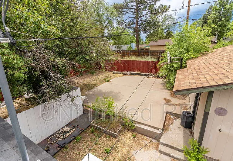 3565 N Manor Rd — Photo 26