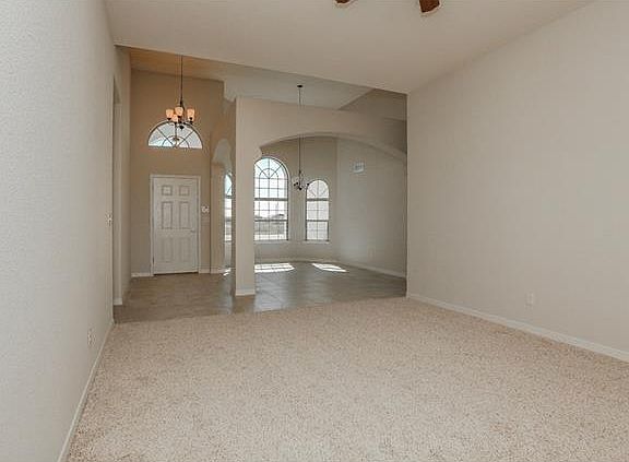 4th image of 929 Pellegrino Ave