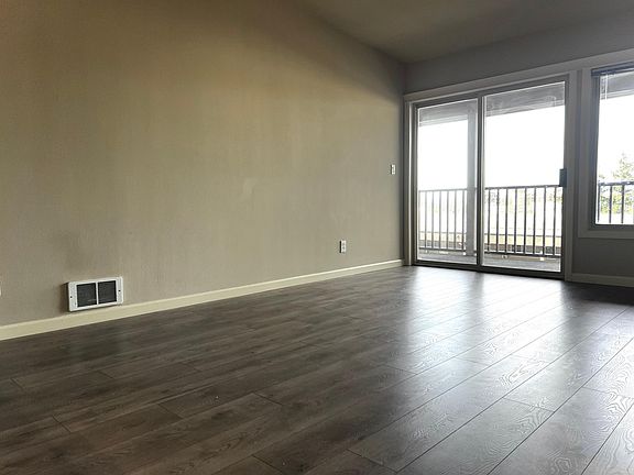 4th image of 130 105th Ave SE APT 307