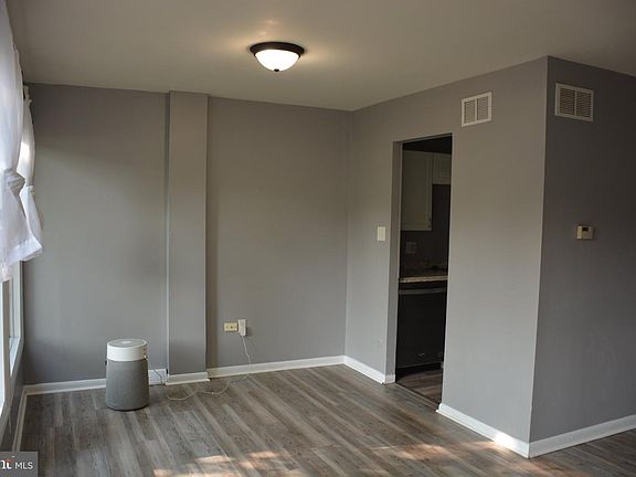 3rd image of 1108 Blair Ct