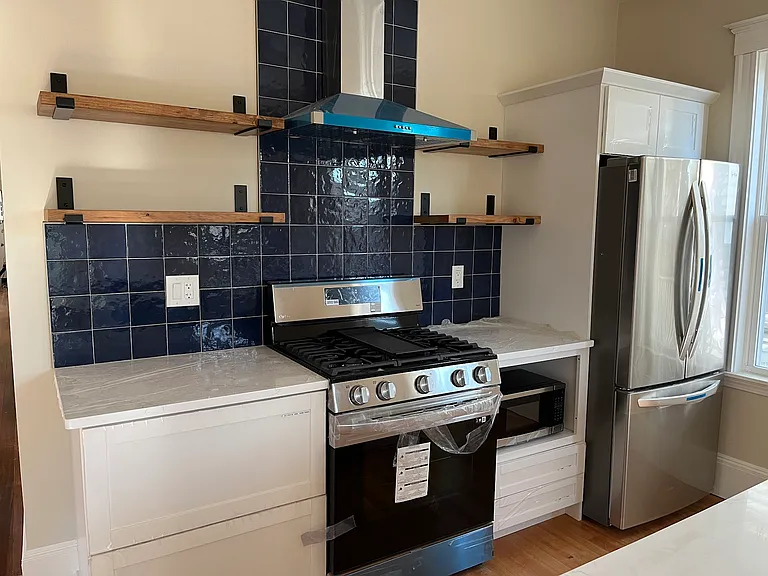 20 Taft St #2 — Photo 5