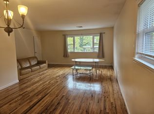 (Undisclosed Address), Glen Cove, NY 11542
