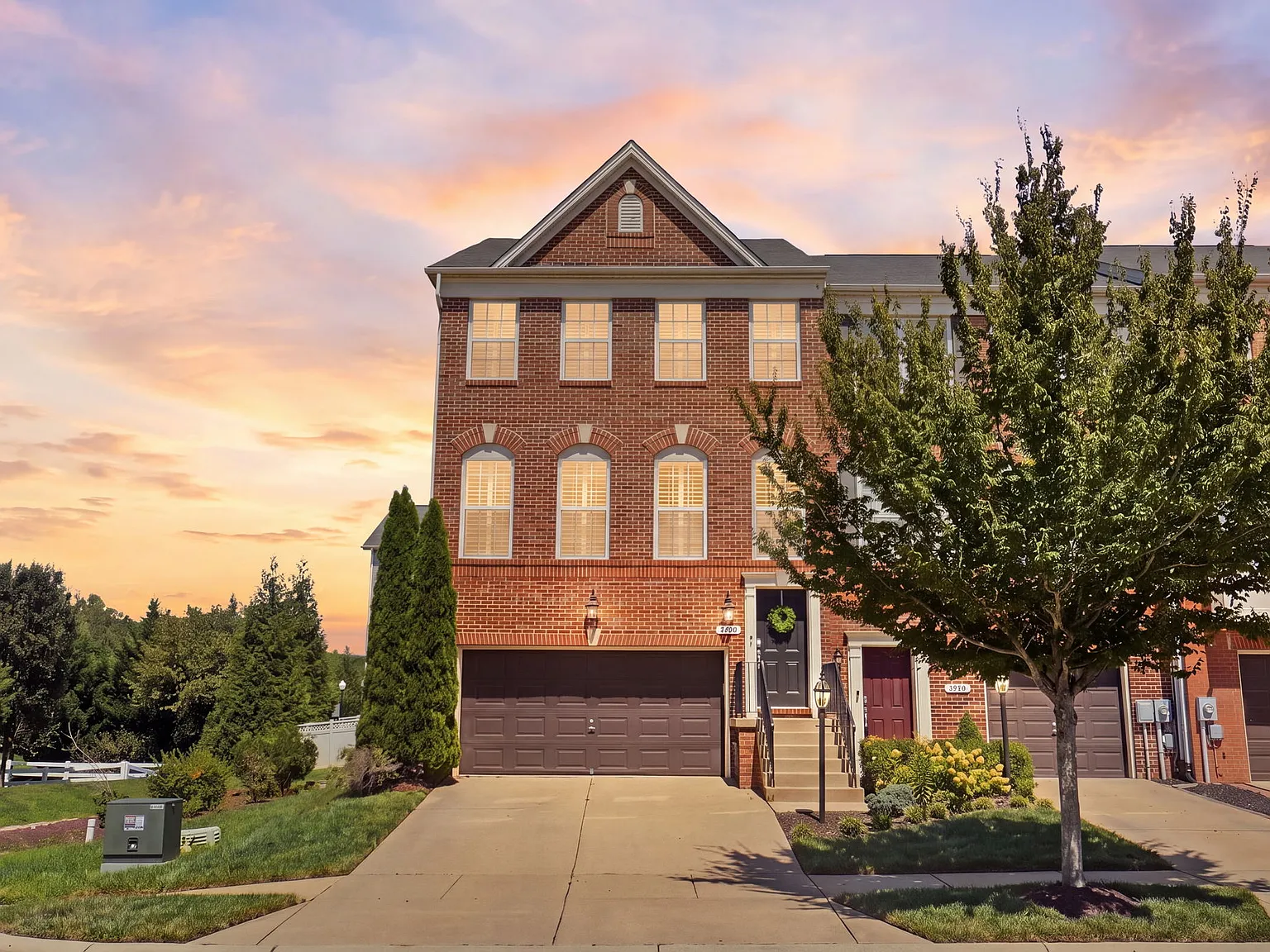 3 bed, 2382 sqft, $3,395 — Photo 1