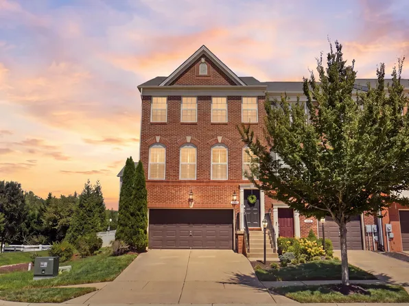 11360 Sandhurst Pl, White Plains, MD 20695