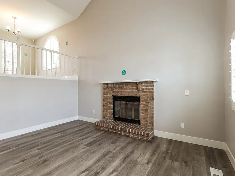 6873 S 3235 W — Photo 8