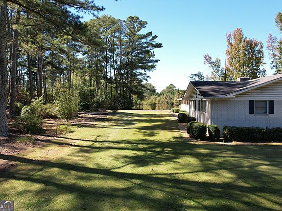 3rd image of 103 & 167 E Lake Rd