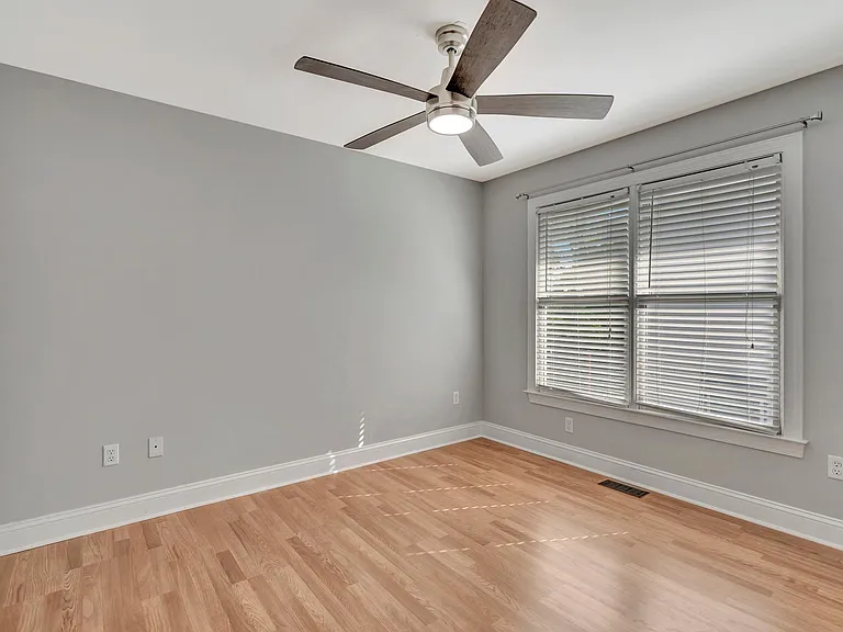 3520 Elkins Ave — Photo 18