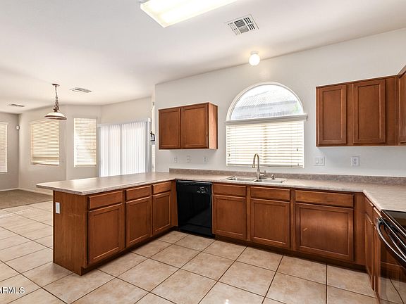 3rd image of 2524 S 89TH Lane