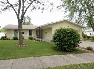 522 McGaughey Dr, Mt Zion, IL