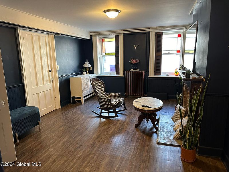 3rd image of 12 Irving Street