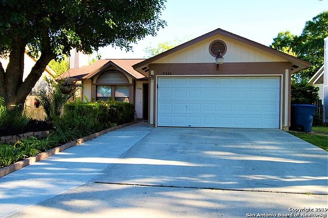1st image of 9326 Valley Way Dr