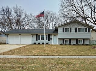 37 Andrew Ln, Schaumburg, IL 60193