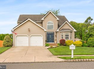 129 Bridle Path Dr, Egg Harbor Township, NJ 08234