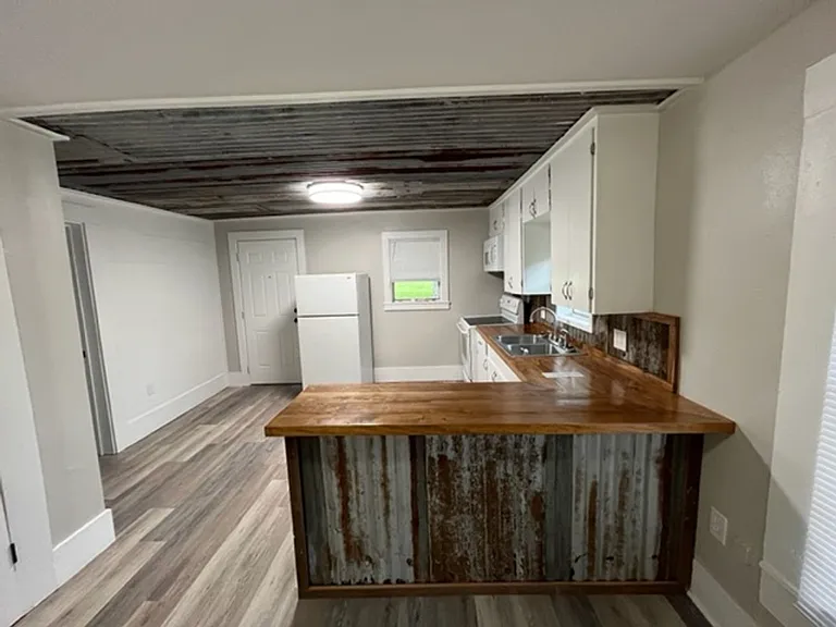 439 County Road 412 — Photo 3