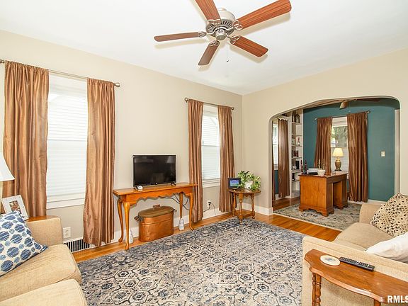 3rd image of 929 24th St