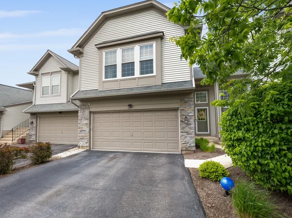 497 Metropolitan St, Aurora, IL 60502