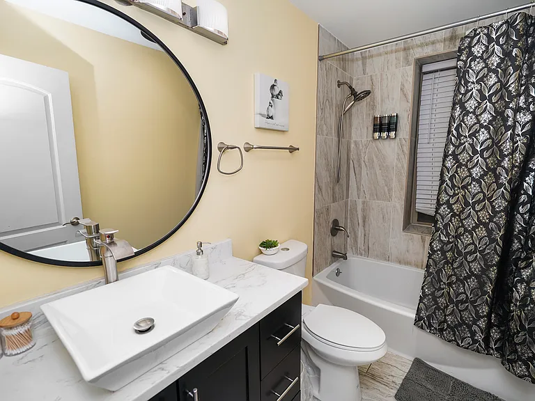 321 S Richmond St #1 — Photo 14