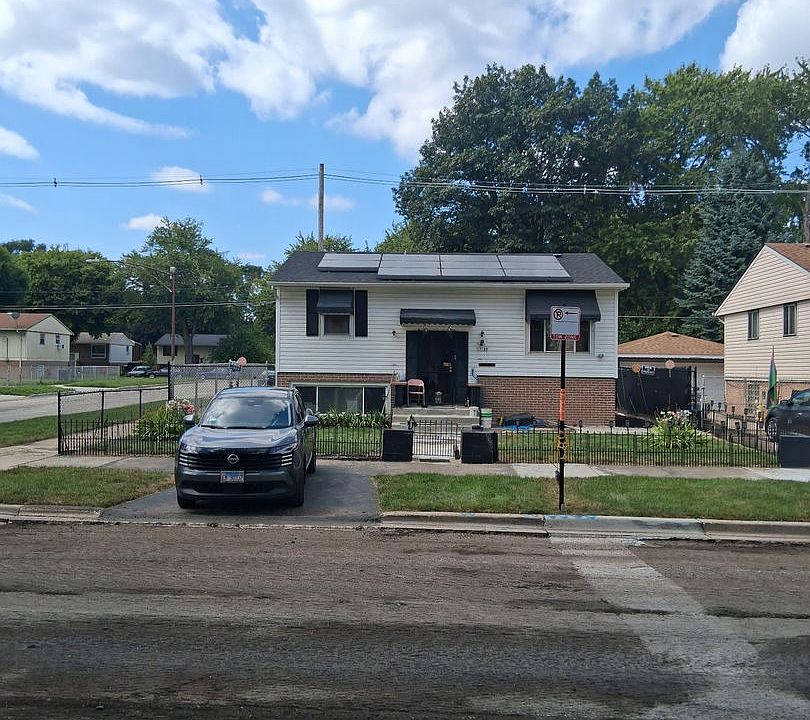 1st image of 13160 S Forrestville Ave