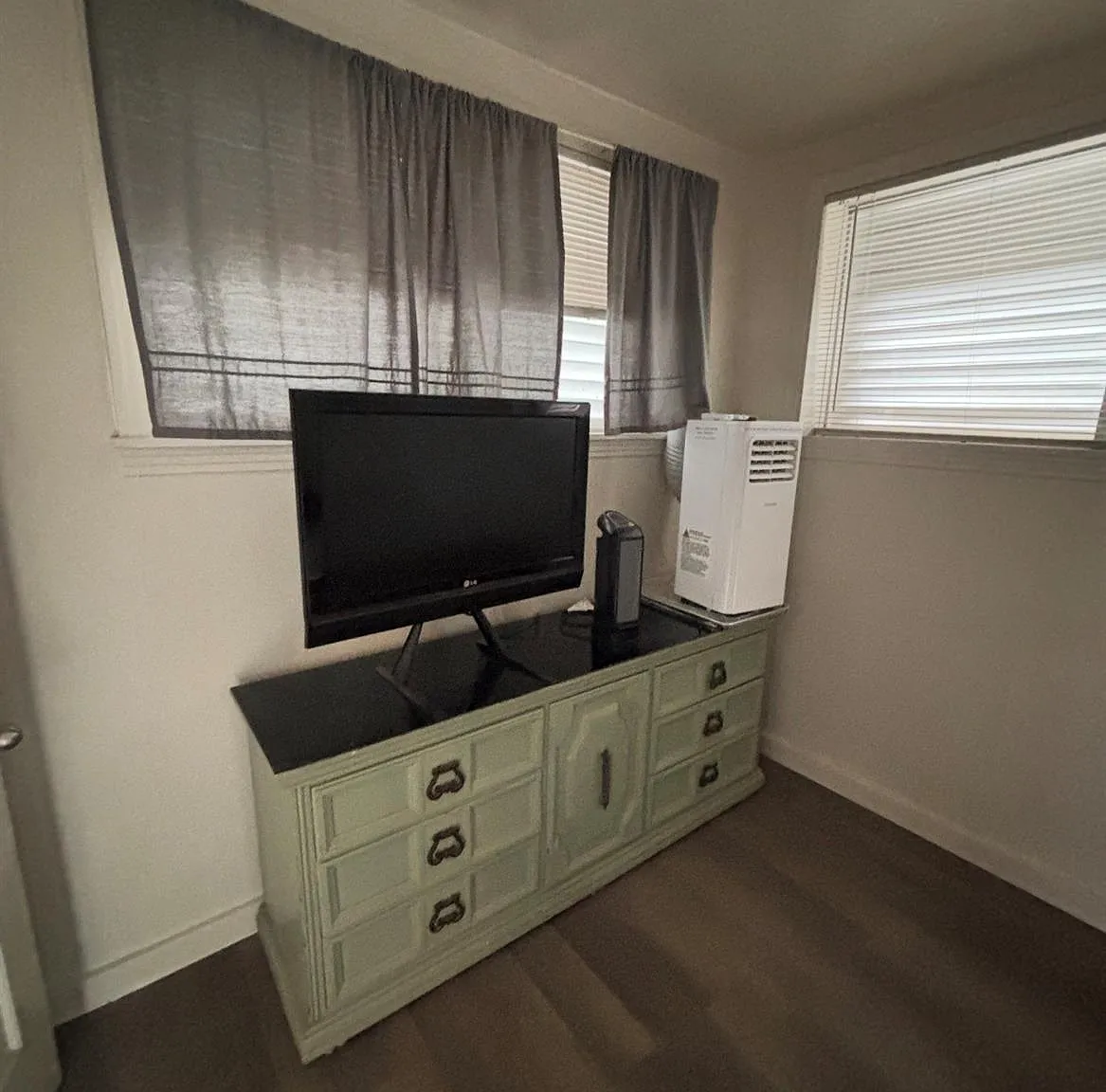 1 bed, 1.0 bath, 714 sqft, $1,000 — Photo 4