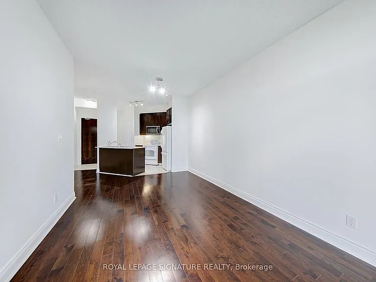 25 Earlington Ave — Photo 17