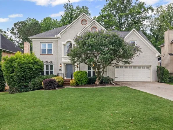 640 Windwalk Dr, Roswell, GA 30076