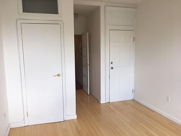 3rd image of 642 Humboldt St #5