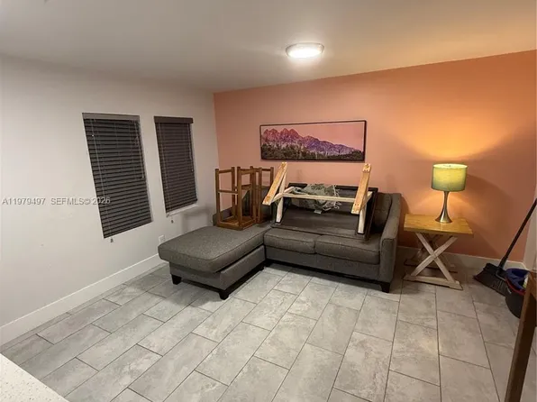 2020 Washington St, Hollywood, FL