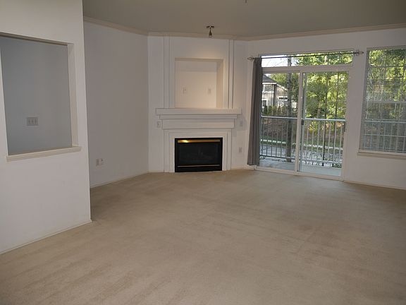 3rd image of 25235 SE Klahanie Blvd APT M202