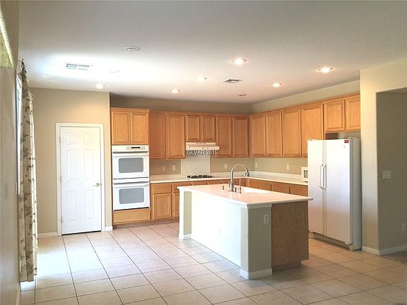 5th image of 11037 Turlington Ln #0