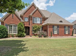 1262 Marsh Creek Ln, Collierville, TN 38017