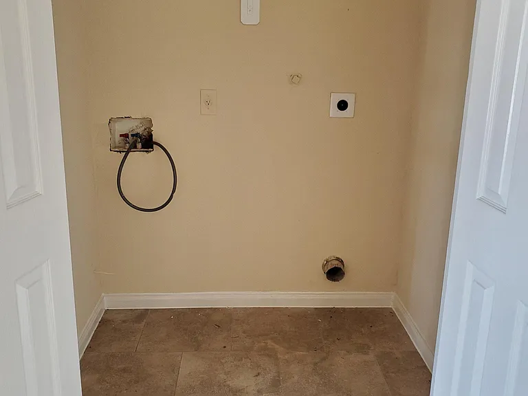 7736 Osakwe St — Photo 9
