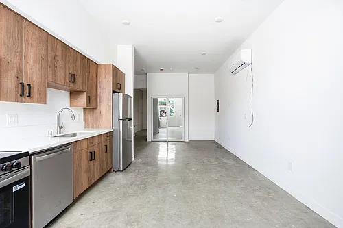 Floor plan 3057-103