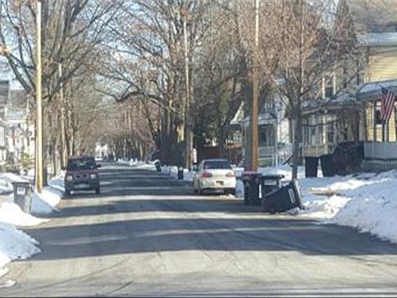 5th image of 62 Grove Ave