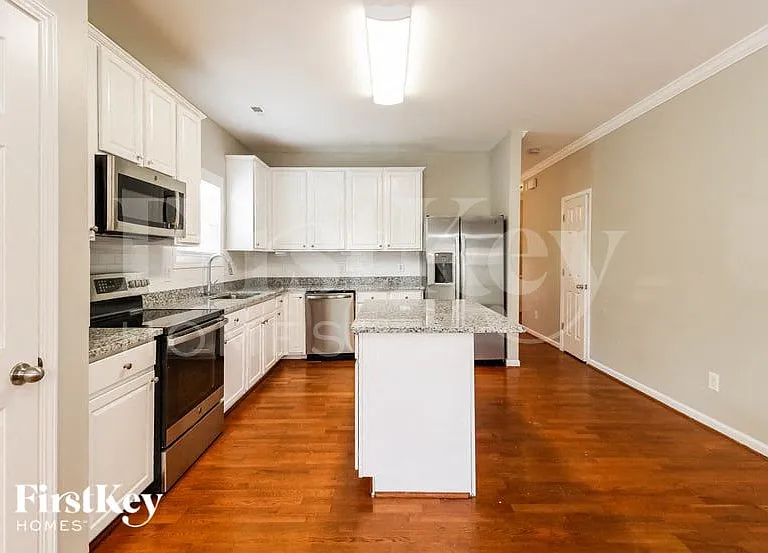 6000 Black Willow Dr — Photo 5