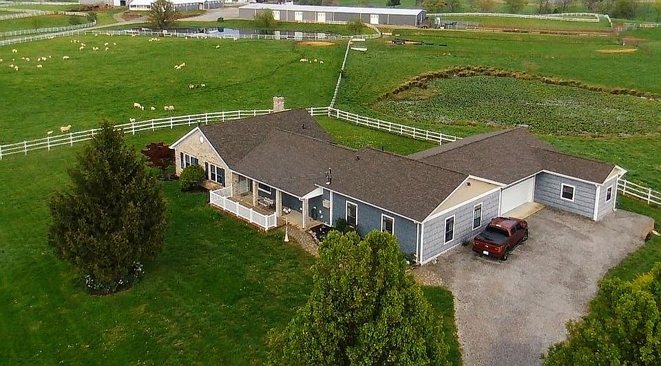 1st image of 320 Pickerell Ln