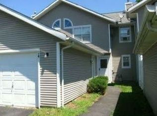 14 Brookside Dr W, Harriman, NY 10926