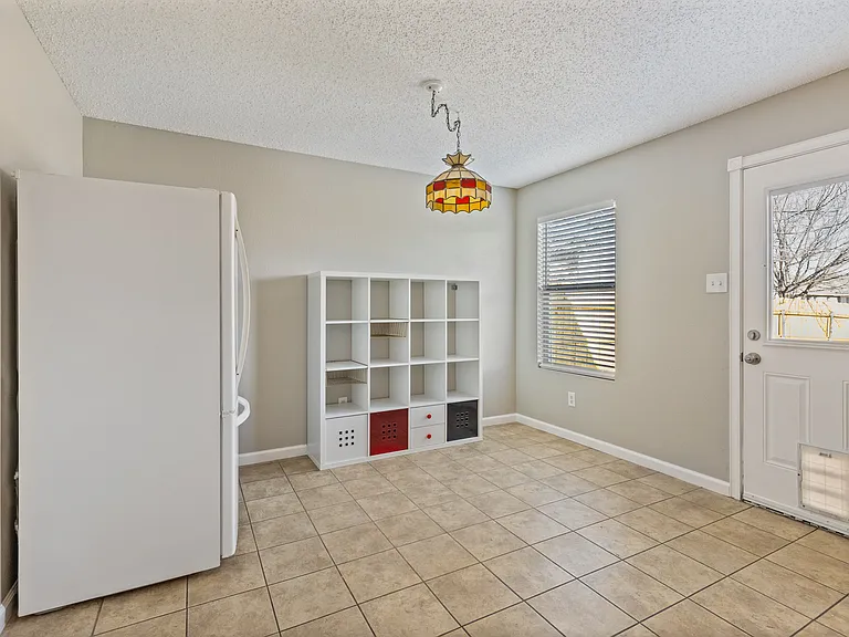 4717 Waterford Dr — Photo 19