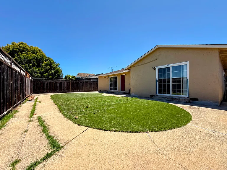 35930 Vinewood St — Photo 29