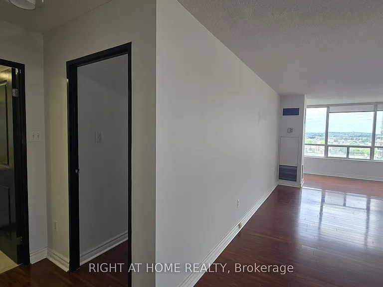 550 Webb Dr #914 — Photo 8
