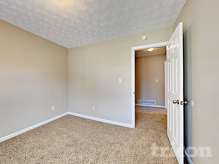 247 Stevenson Trl — Photo 13