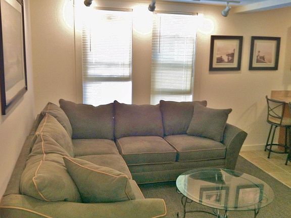 3rd image of 208 Williams St APT 2