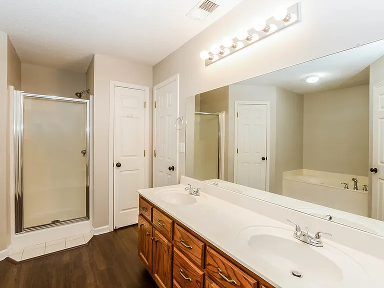2717 Baird Dr — Photo 9