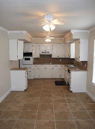 Robin Ridge 2526 Kitchen Dining_11012013