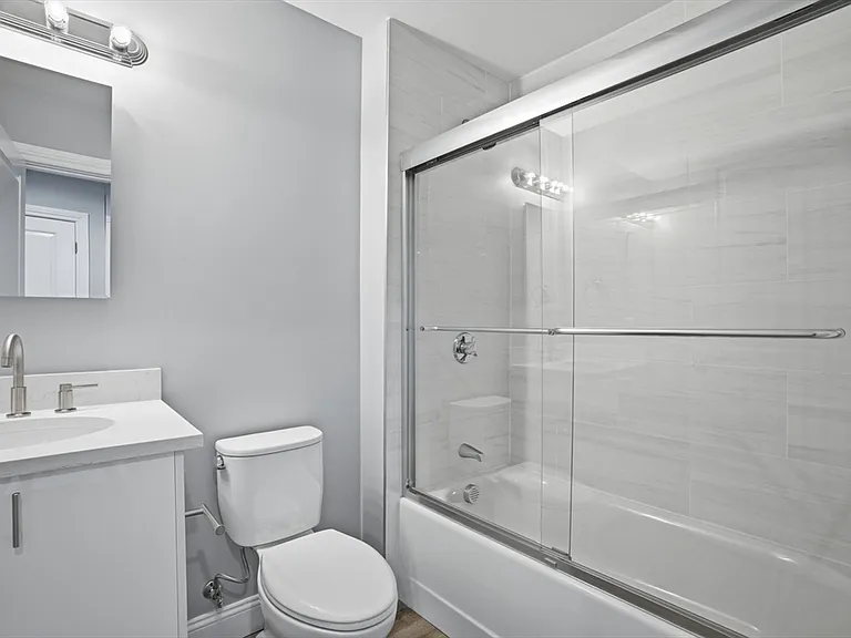 632 Centre St #301 — Photo 12