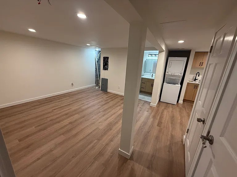 6232 38th Ave NE — Photo 10