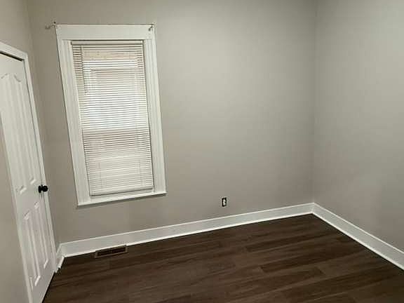 4th image of 1434 Campbell St #34