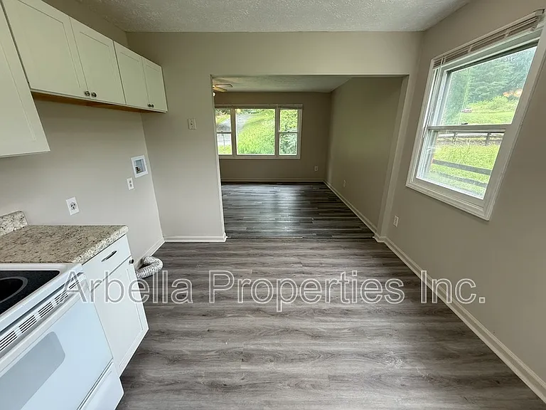 230 Booher Ln #4 — Photo 9